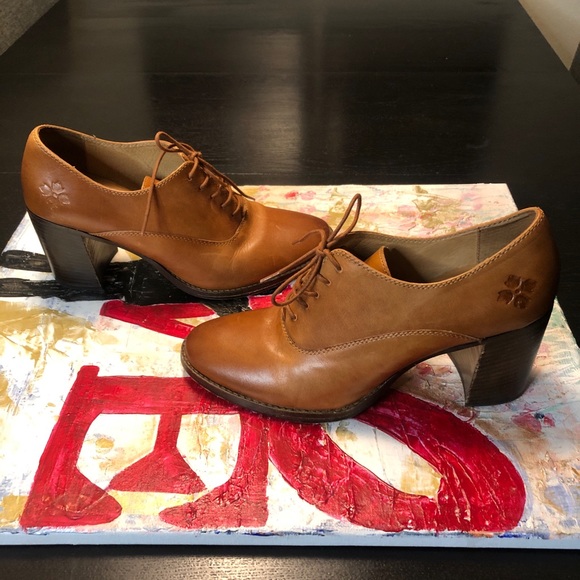 Patricia Nash Lace Up Leather Heeled Shoe / size 10 / color Camel - Picture 3 of 11